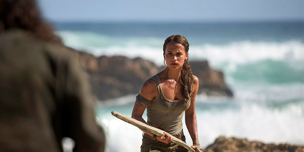 Poster Film Tomb Raider Tuai Komentar Negatif, Apa yang Salah?